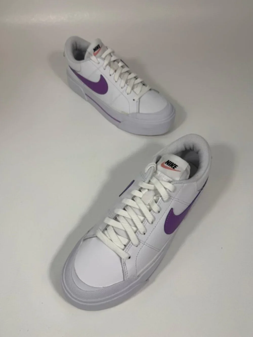 Nike Sneakers Female White Size:8.5 Legacy Lift Low Shoe White/Fuchsia/Black